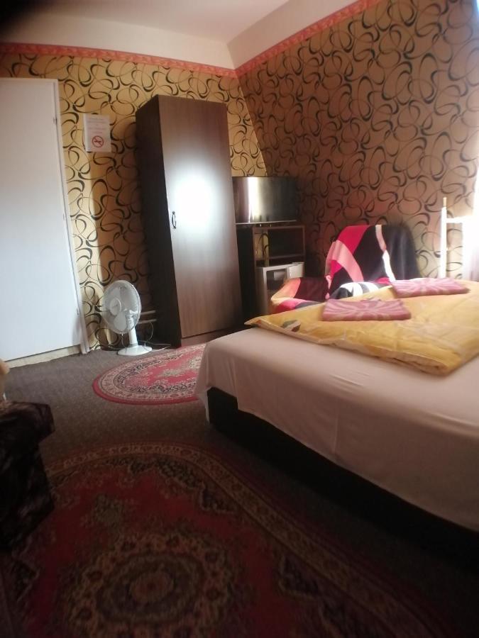 Jocó Panzió Hotel Nyiregyhaza Ngoại thất bức ảnh