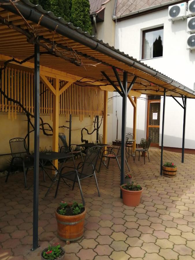 Jocó Panzió Hotel Nyiregyhaza Ngoại thất bức ảnh